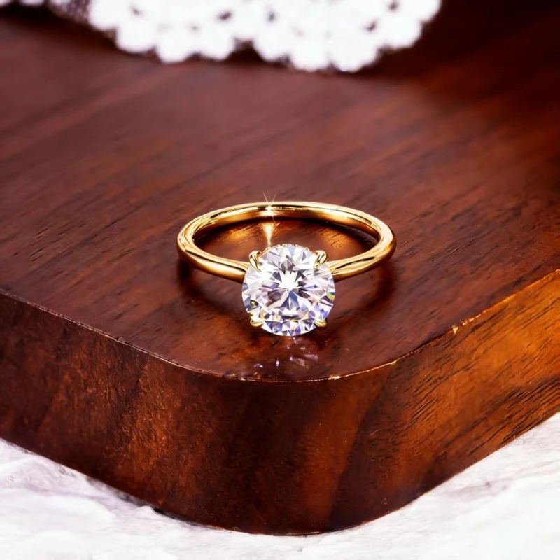 Classic 4-Prong Round Cut Moissanite Engagement Ring Solitaire Promise Band