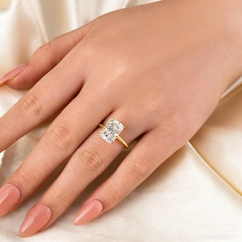 Brilliant D Color VVS1 Radiant Cut Moissanite Ring for Engagement Wedding