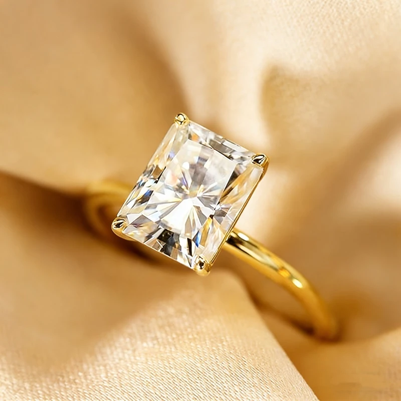 Brilliant D Color VVS1 Radiant Cut Moissanite Ring for Engagement Wedding